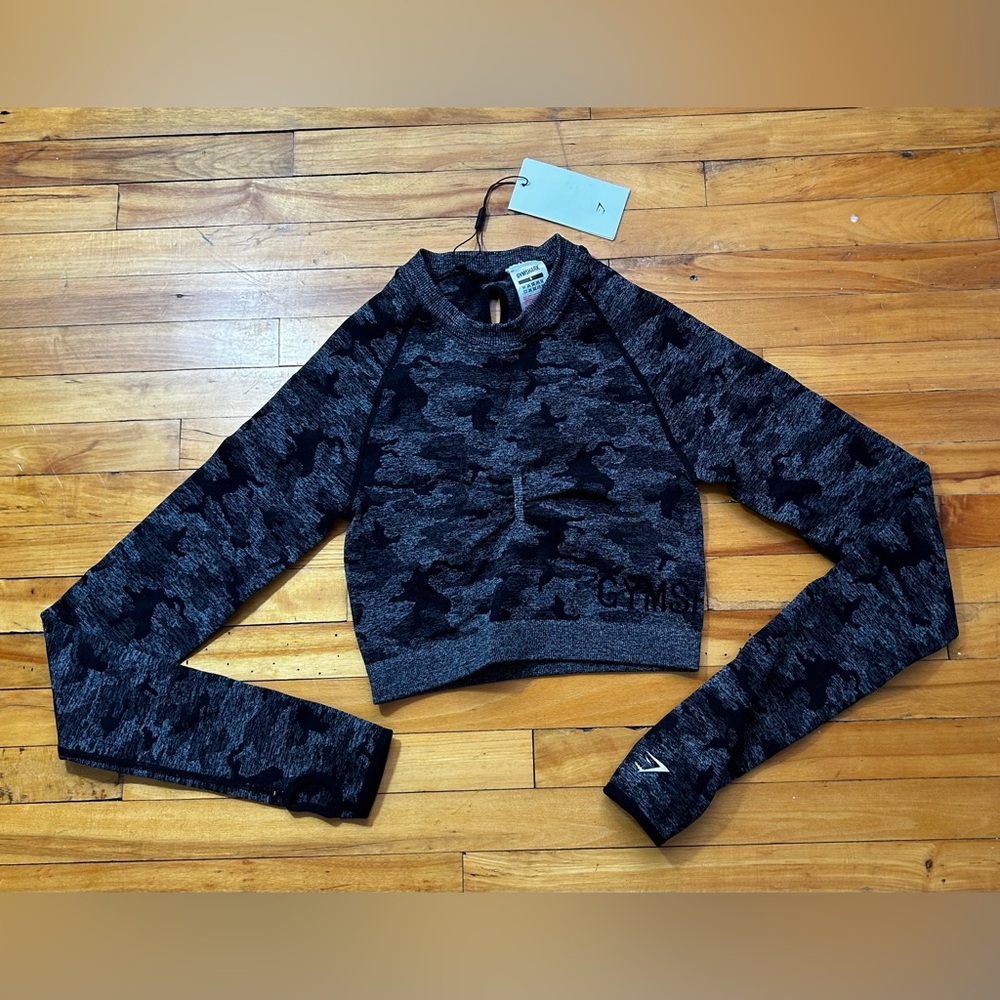 2/50$ 🖤 Gymshark crop top